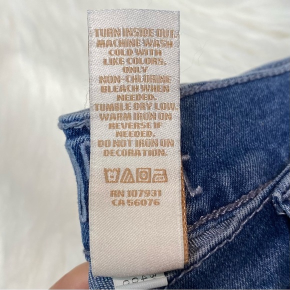 Justice Flower Apliquรฉ Embellished Blue Jeans 
Size 12 - Picture 8 of 14